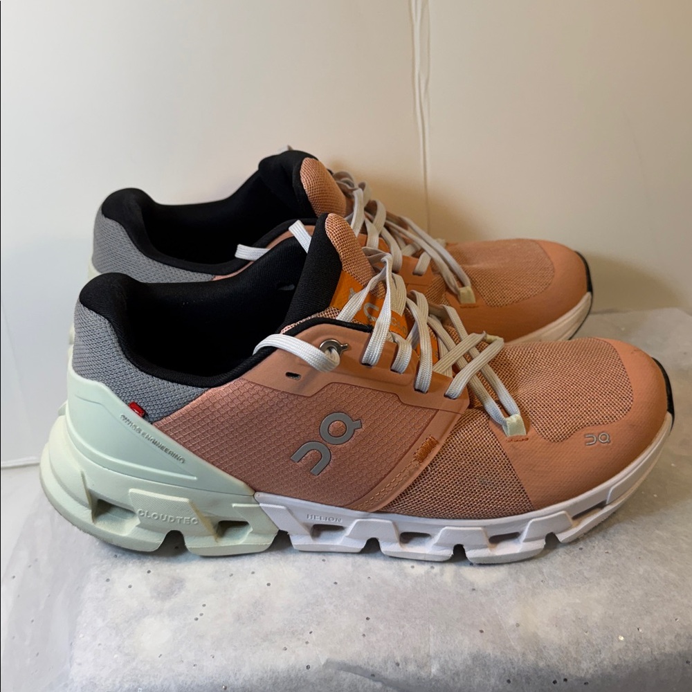 On Running Cloudstratus in Peach and Gray
